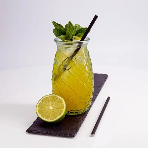 Gelber_Cocktail_4zu5.webp